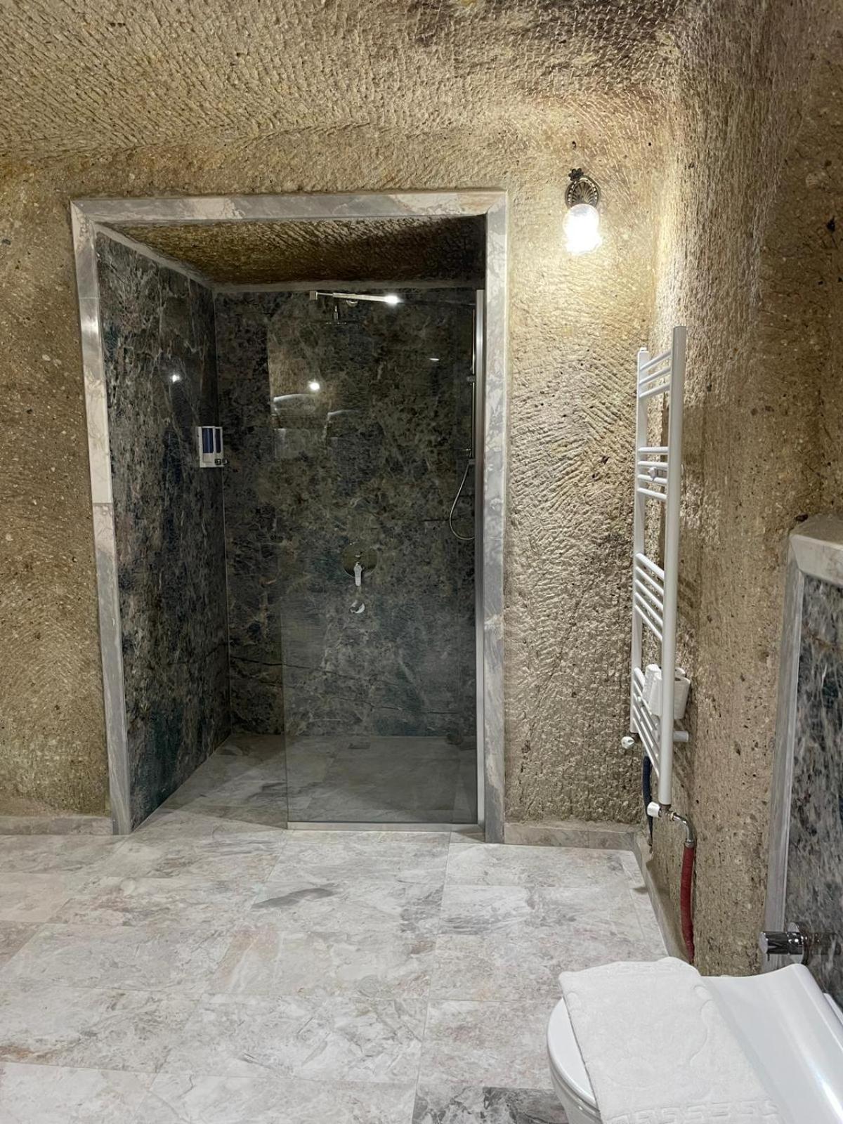 Cappadocia Empire Cave Hotel Γκόρεμε Εξωτερικό φωτογραφία